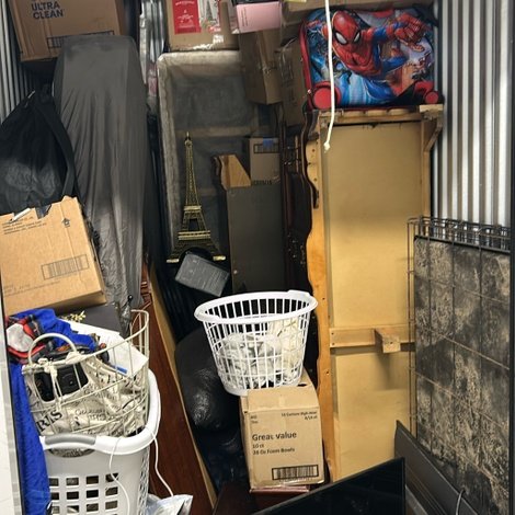 5 x 10 storage unit in Indianapolis, IN
