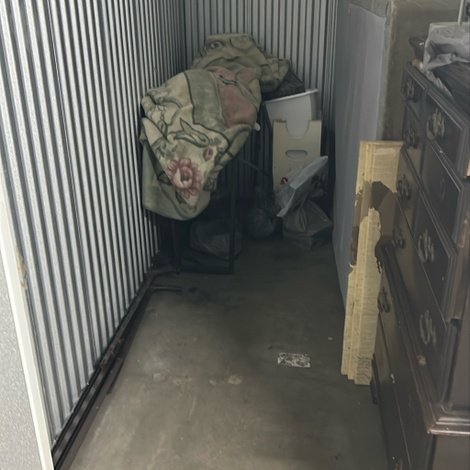 5 x 10 storage unit in Macon, GA
