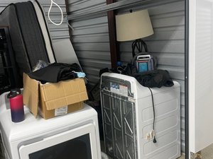 10 x 10 storage unit in Smyrna, GA