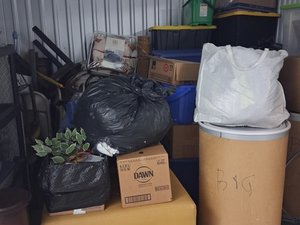 10 x 10 unit in Riverdale
