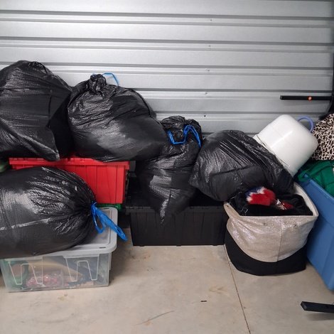 10 x 5 storage unit in Riverdale, GA