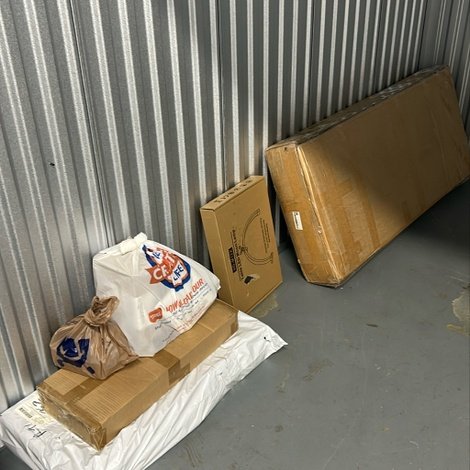10 x 10 storage unit in Hamilton, OH
