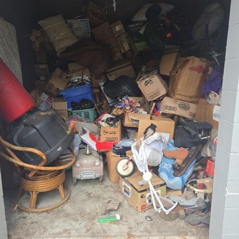 10 x 11 storage unit in Amelia, OH