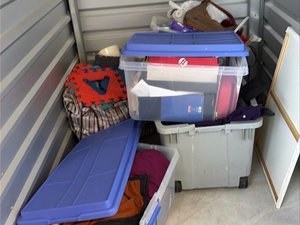 5 x 5 storage unit in Dearborn, MI