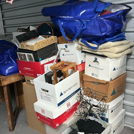10 x 10 storage unit in Dearborn, MI