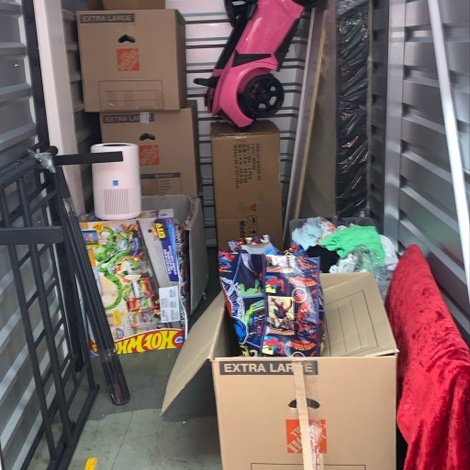 5 x 10 storage unit in Chicago, IL