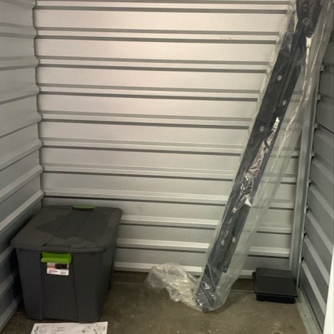 5 x 5 storage unit in Chicago, IL