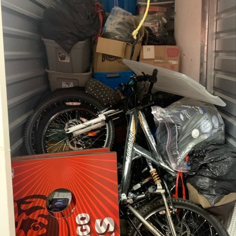 5 x 10 storage unit in Chicago, IL