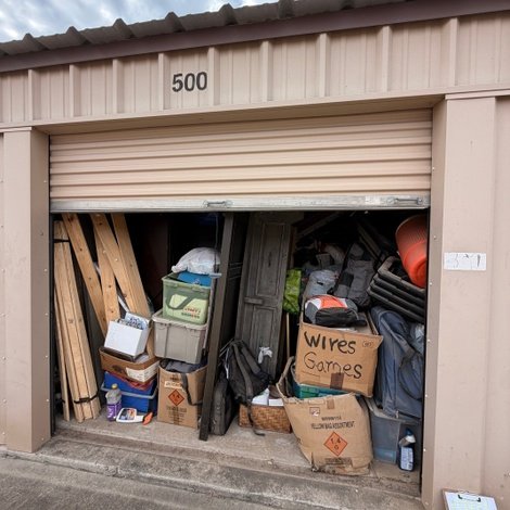 10 x 10 storage unit in Laredo, TX