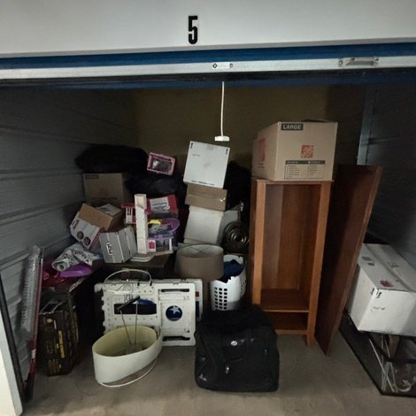 10 x 10 storage unit in Laredo, TX