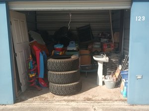 10 x 10 storage unit in Laredo, TX