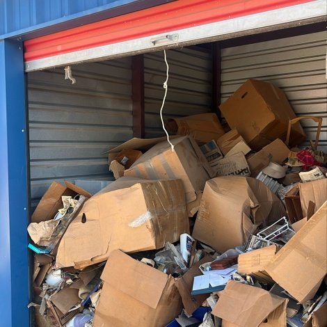 10 x 10 storage unit in Laredo, TX