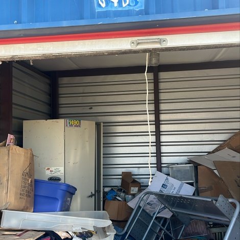 10 x 10 storage unit in Laredo, TX