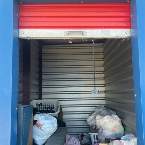 5 x 10 storage unit in Laredo, TX