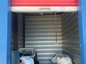 5 x 10 storage unit in Laredo, TX