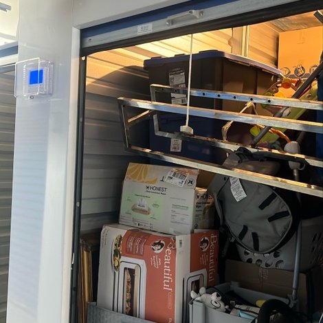 5 x 10 storage unit in Laredo, TX