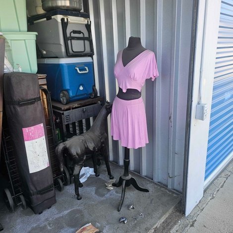 10 x 20 storage unit in Bakersfield, CA