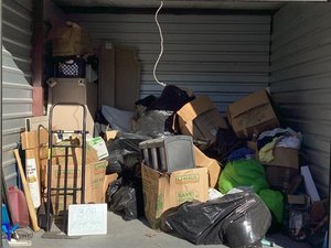 10 x 10 storage unit in Louisville, KY