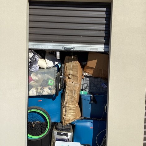 5 x 10 storage unit in Louisville, KY