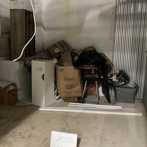 10 x 10 storage unit in Louisville, KY