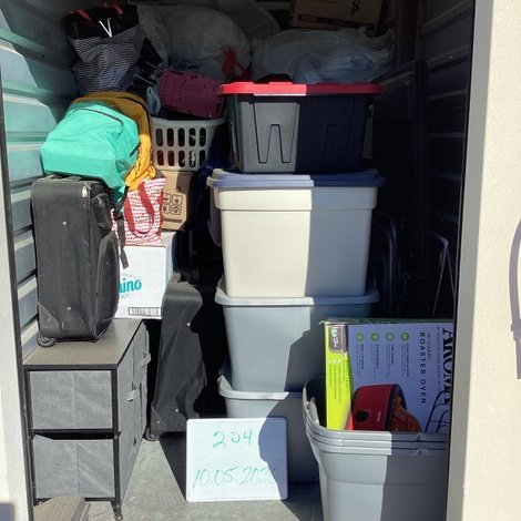 5 x 10 storage unit in Louisville, KY