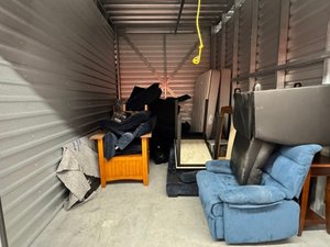 10 x 15 storage unit in Jacksonville, NC