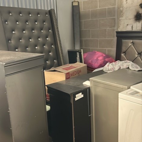 10 x 10 storage unit in Indianapolis, IN