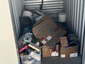 5 x 10 storage unit in Bakersfield, CA