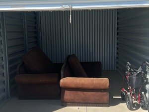 10 x 15 storage unit in Bakersfield, CA