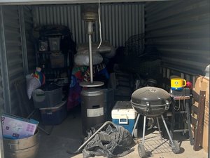 10 x 15 storage unit in Bakersfield, CA