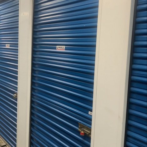 5 x 10 storage unit in Warren, MI