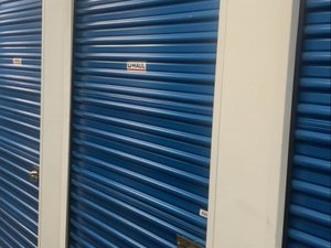 5 x 10 unit in Warren