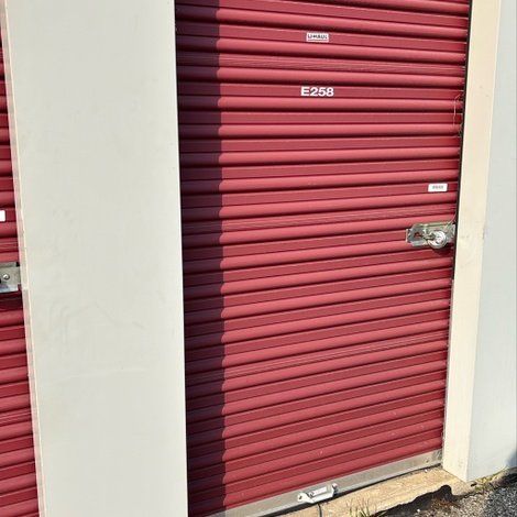 5 x 10 storage unit in Washington, MI