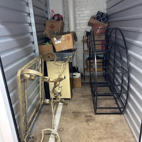 5 x 10 storage unit in Lasalle Chicago, IL