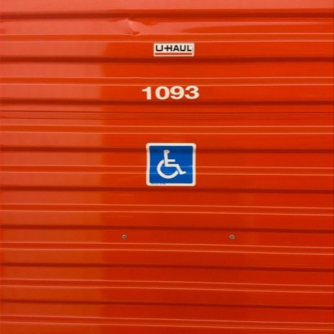 5 x 10 storage unit in Roseville, MI
