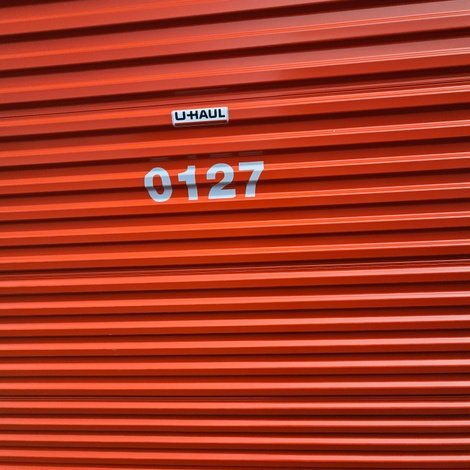 10 x 10 storage unit in Flint, MI