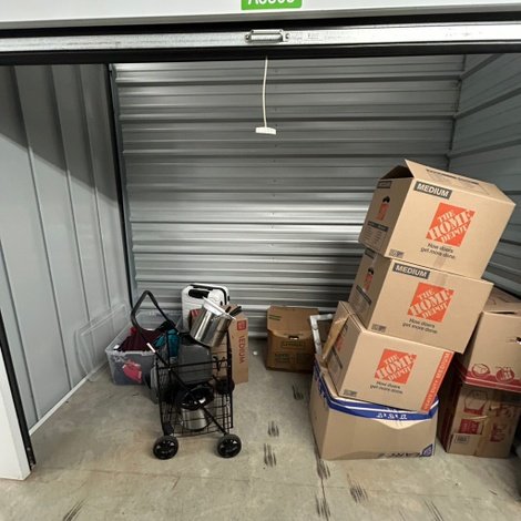 10 x 5 storage unit in Unknown, GA