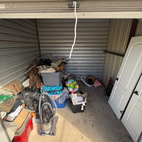 10 x 10 storage unit in Unknown, TX