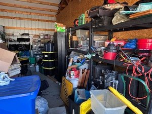 12 x 26 storage unit in SE Hubbard, OH