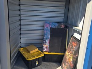 5 x 5 storage unit in Edwardsville, IL