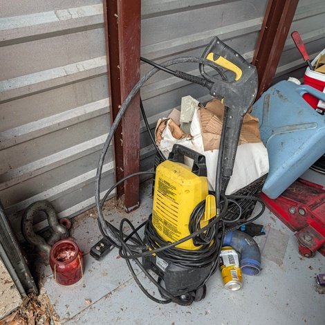 5 x 10 storage unit in Unknown, TX