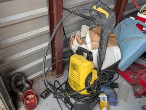 5 x 10 storage unit in Unknown, TX