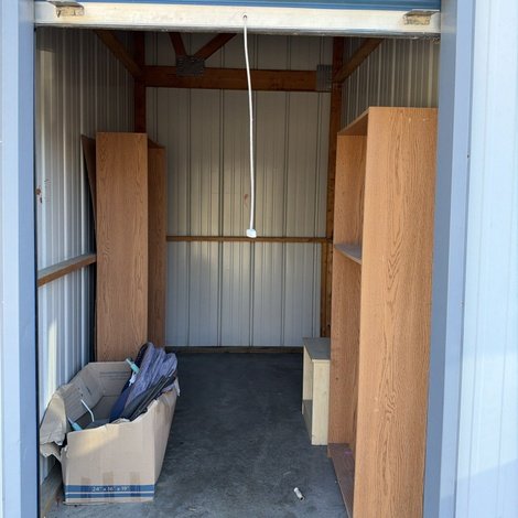 6 x 10 storage unit in Greencastle, IN