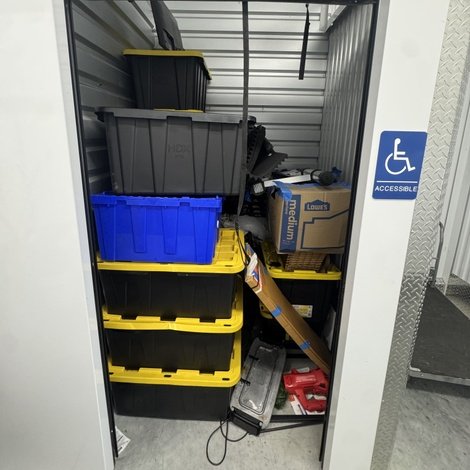 5 x 5 storage unit in Jeffersonville, IN