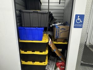 5 x 5 storage unit in Jeffersonville, IN