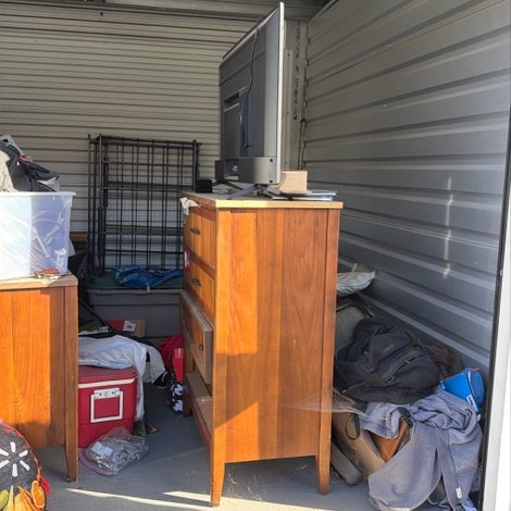 10 x 10 storage unit in Mount Clemens, MI