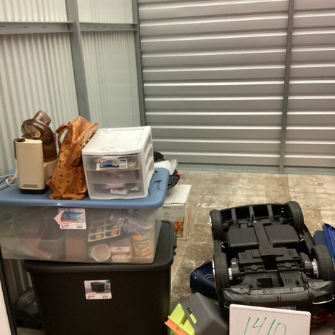 10 x 10 storage unit in Blvd radcliff, KY
