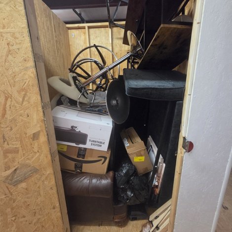 5 x 10 storage unit in Greer, SC