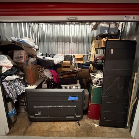 10 x 10 storage unit in Unknown, NC