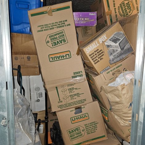 10 x 10 storage unit in Chicago, IL